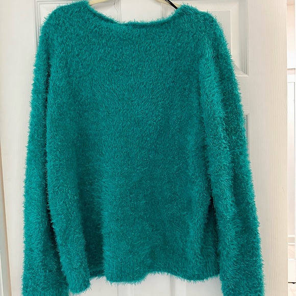 Divided H&M Fuzzy Sweater Size Large Long Sleeves - Picture 2 of 4